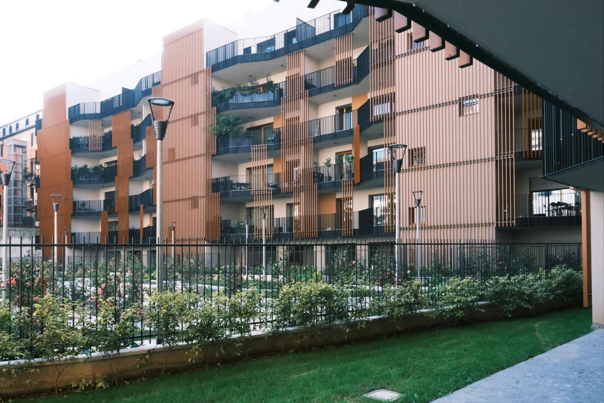 Comecasa Modern Terraced & Palestra Apartment Milan Exterior photo